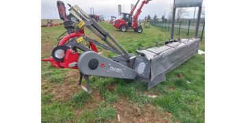 FAUCHEUSE MF DM 357P